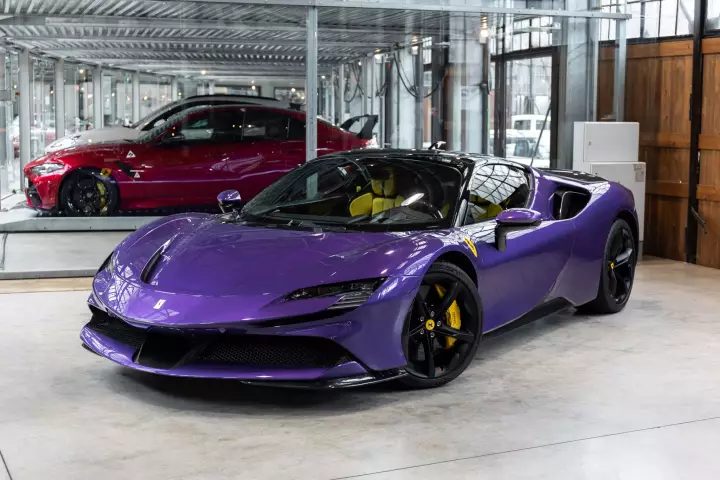 Ferrari in Viola Dino — SF90 Stradale (carpaints.co)