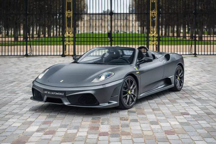 Ferrari in Grigio Opaco — Scuderia Spider 16M (carpaints.co)
