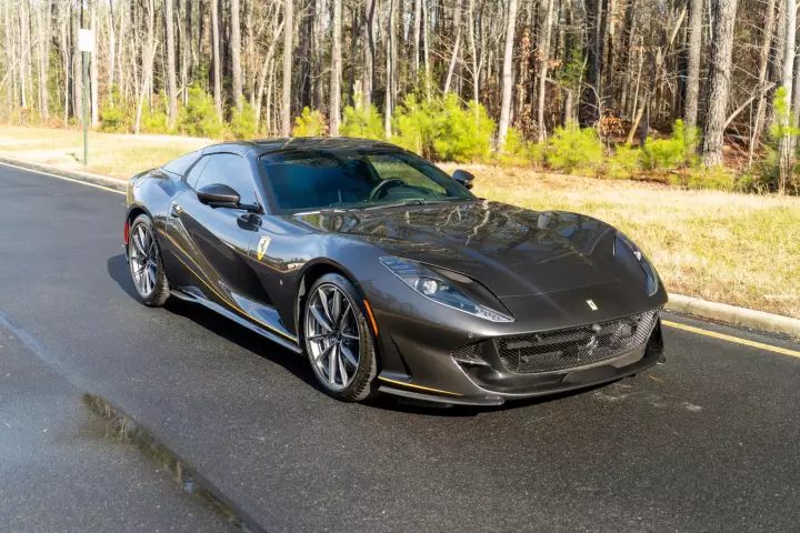 Ferrari in Grigio Eski — 812 GTS (carpaints.co)