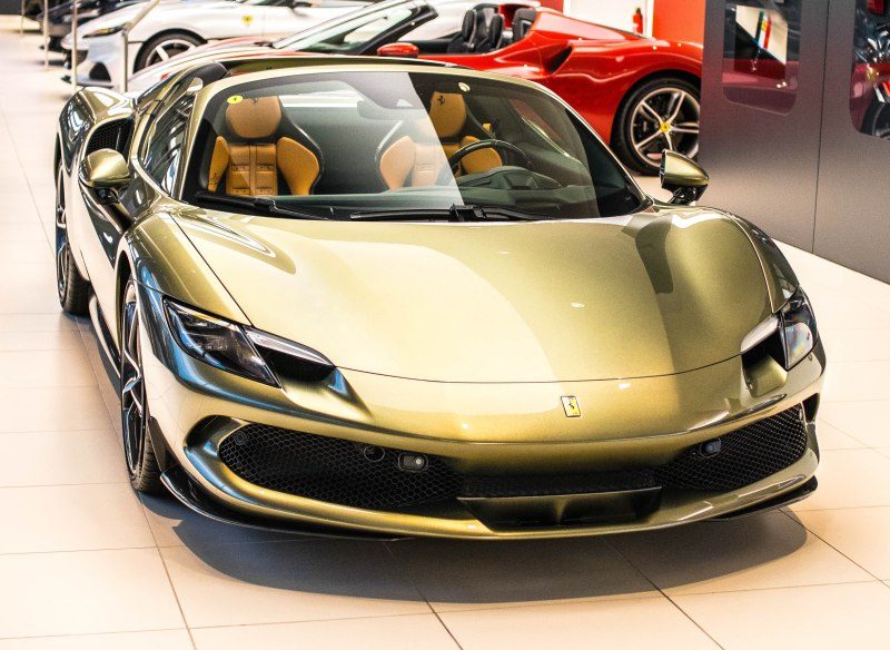 Ferrari in Verde Masoni (Ferrari Colors blog)