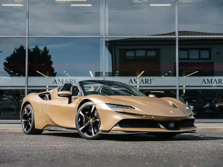 Ferrari in Oro Chiaro — SF90 Spider (carpaints.co)