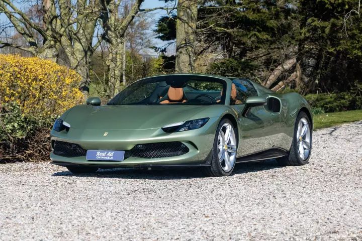 Ferrari in Verde Chiaro — 296 GTS (carpaints.co)