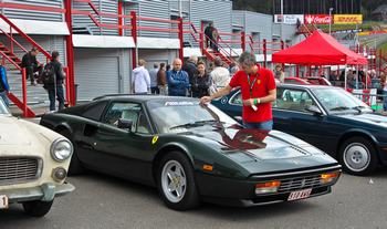 Ferrari in Verde Scuro (Ferrari Colors blog)