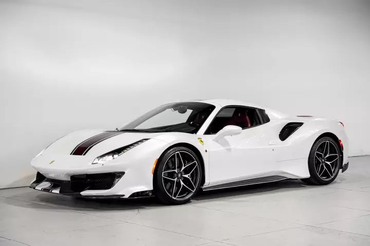 Ferrari in Bianco Sanae — 488 Pista Spider (carpaints.co)