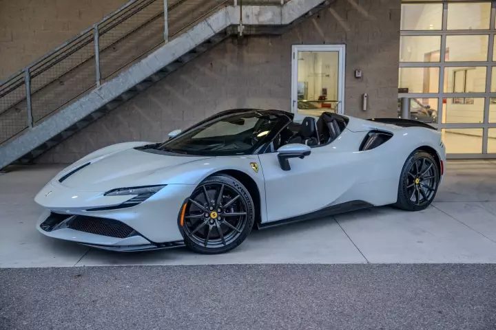 Ferrari in Bianco Onda Marina — SF90 Spider (carpaints.co)