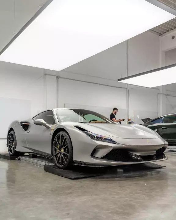 Ferrari in Alluminio Opaco — F8 Tributo (carpaints.co)
