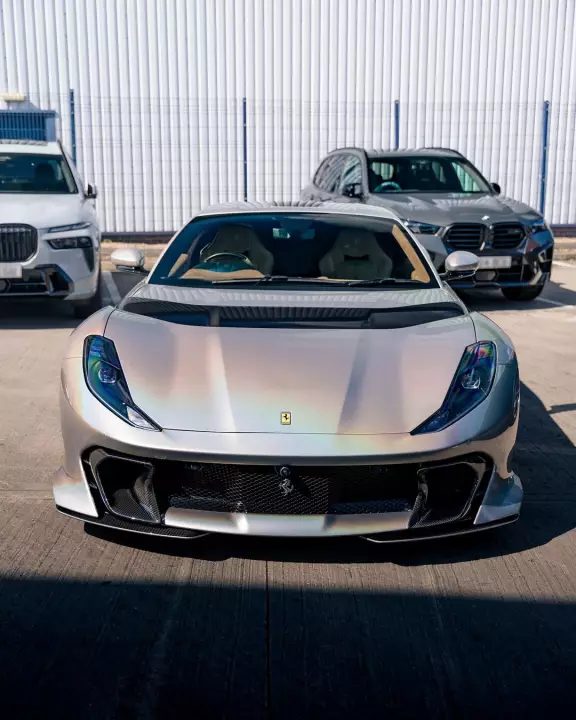 Ferrari in Arcobaleno Lucido — 812 Competizione (carpaints.co)