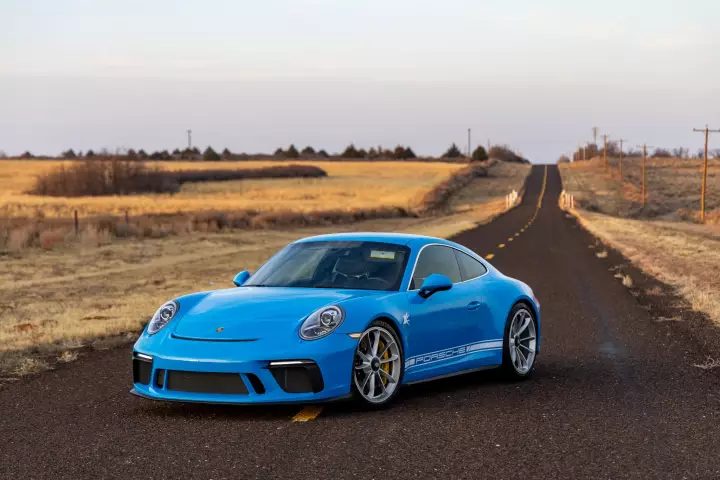 Ferrari in Blu Mexico — Porsche 911 GT3 Touring (991.2) painted in Mexico Blue (carpaints.co)