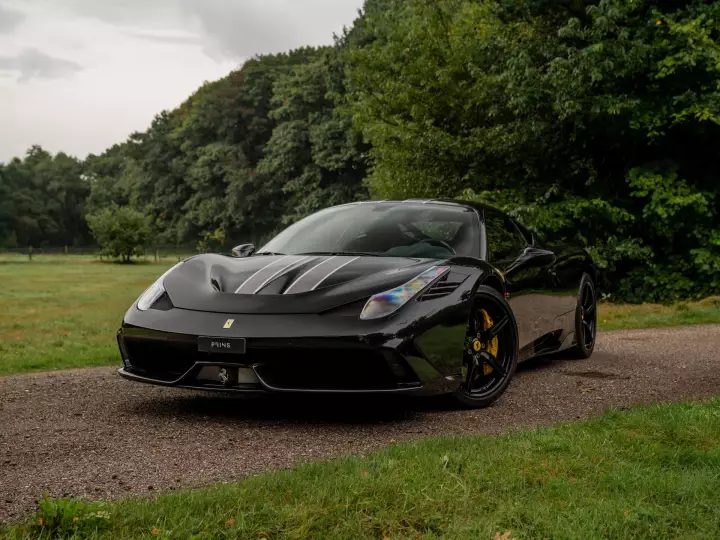 Ferrari in Nero Daytona — 458 Speciale (carpaints.co)