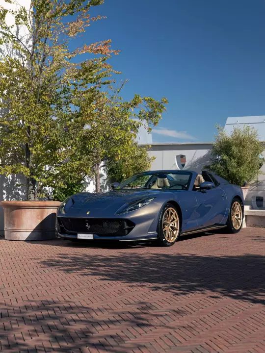 Ferrari in Blu Elder — 812 GTS (carpaints.co)