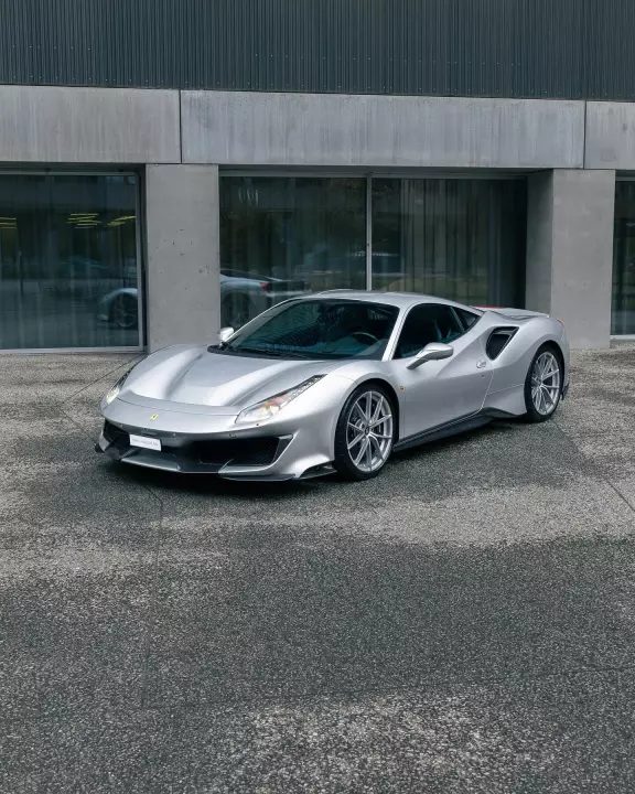 Ferrari in Argento Nurburgring — 488 Pista (carpaints.co)