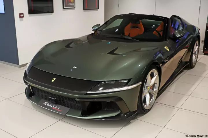 Ferrari in Verde Toscana — 12Cilindri Spider (carpaints.co)