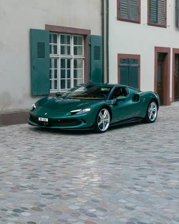 Ferrari in Verde Pino — 296 GTB (carpaints.co)