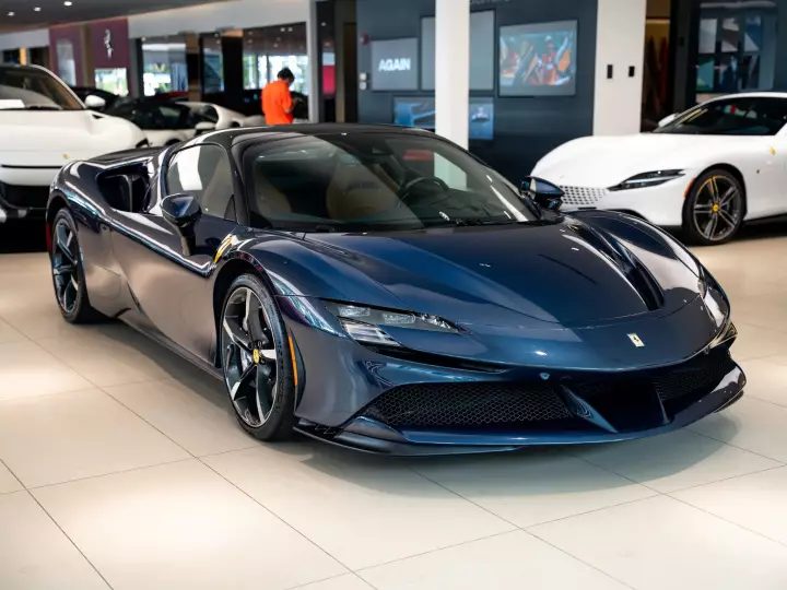 Ferrari in Blu Swaters — SF90 Spider (carpaints.co)