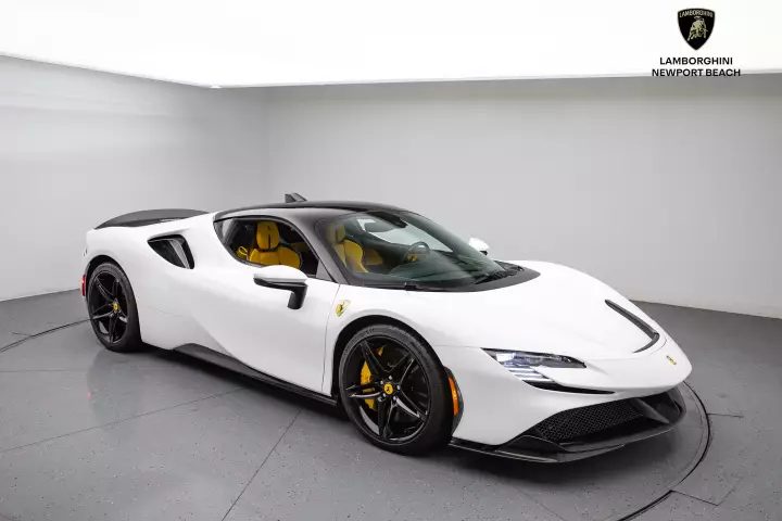 Ferrari in Bianco King — SF90 Stradale (carpaints.co)