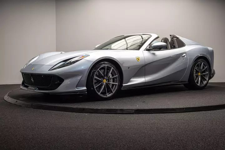 Ferrari in Grigio Alloy — 812 GTS (carpaints.co)