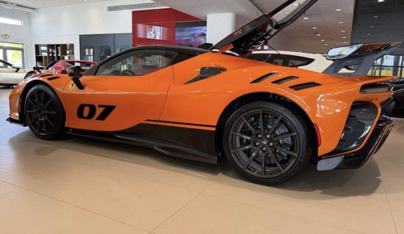 Ferrari in Arancio 160160 (Ferrari Colors blog)