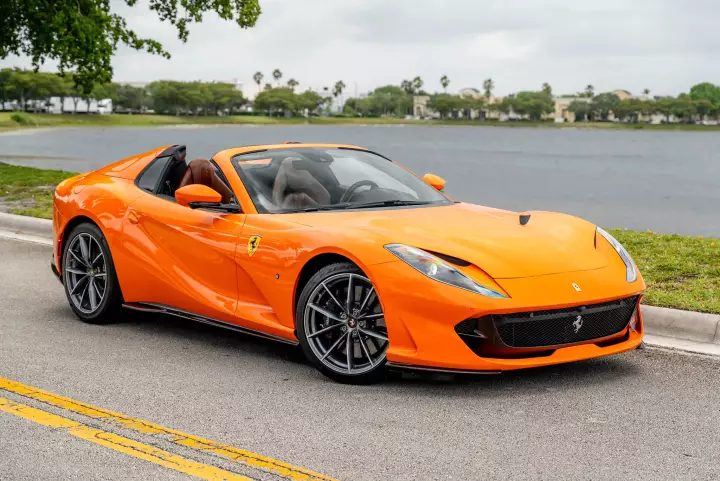 Ferrari in Arancio 3 Strati — 812 GTS (carpaints.co)