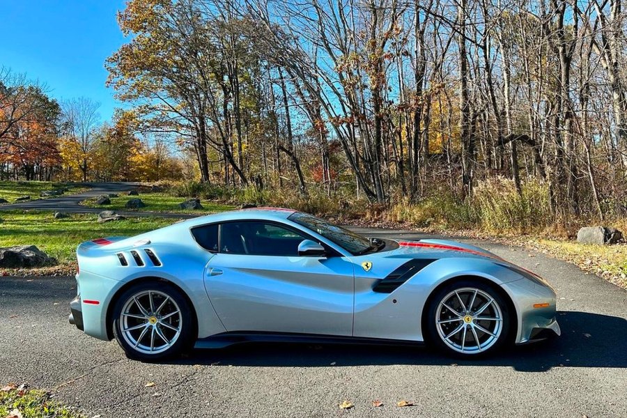 Ferrari in Argento Francesca — F12tdf (ROSSOautomobili)