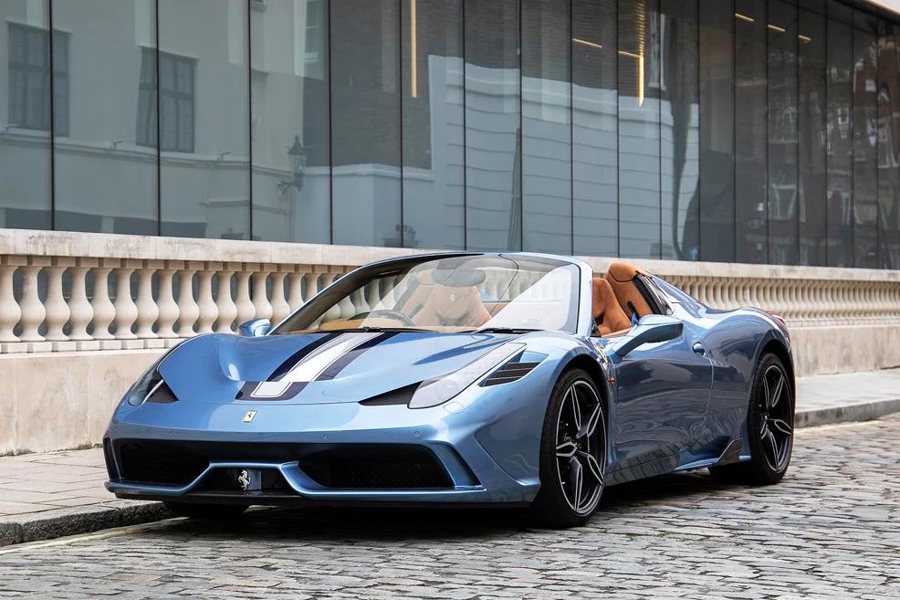 Ferrari in Azzurro California — 458 Speciale Aperta (ROSSOautomobili)