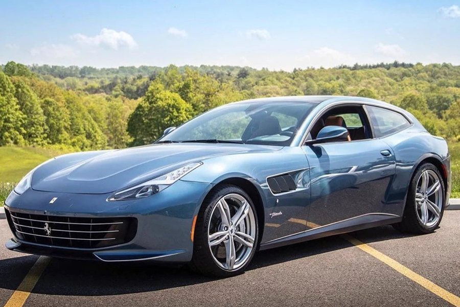 Ferrari in Azzurro Chiesi — GTC4Lusso (ROSSOautomobili)
