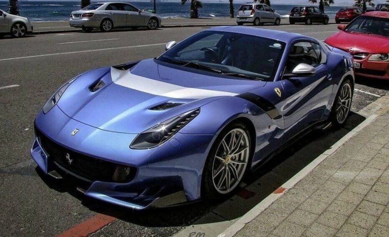 Ferrari in Azzurro Monaco (Ferrari Colors blog)