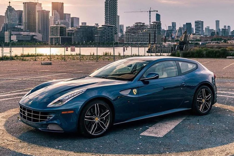 Ferrari in Azzurro Vela — FF (ROSSOautomobili)