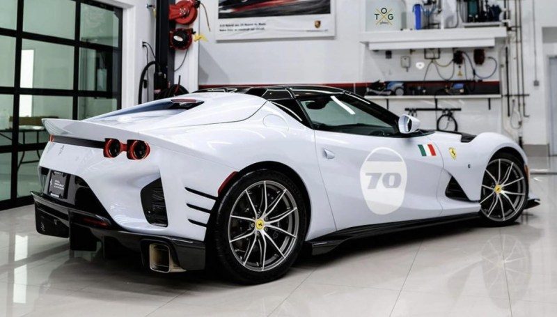 Ferrari in Bianco Courmayeur (Ferrari Colors blog)