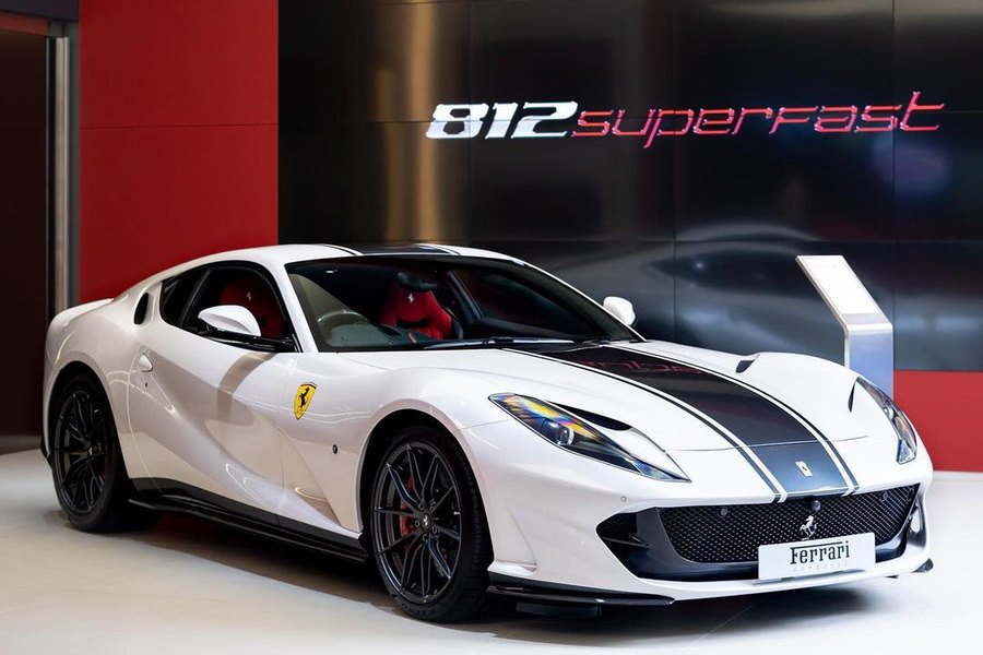 Ferrari in Bianco Ilyana — 812 Superfast (ROSSOautomobili)