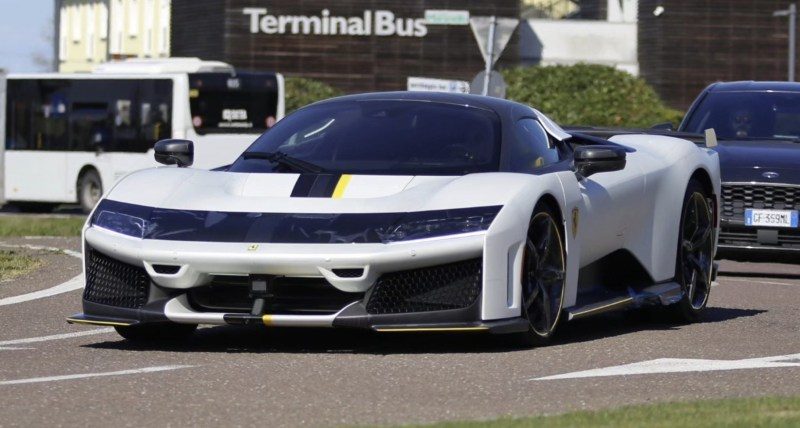 Ferrari in Bianco Italia (Ferrari Colors blog)