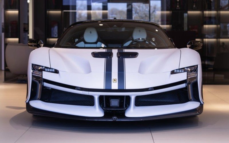 Ferrari in Bianco Sanae Opaco (Ferrari Colors blog)