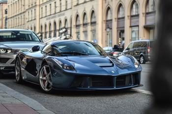 Ferrari in Blu Ahrabian (Ferrari Colors blog)