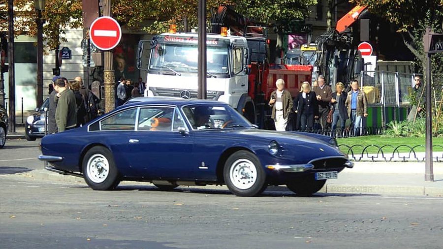 Ferrari in Blu Caracalla — 365 GT 2+2 (ROSSOautomobili)