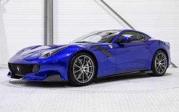 Ferrari in Blu Elettrico (Ferrari Colors blog)