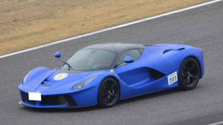 Ferrari in Blu Francia Tsuzuki Opaco — LaFerrari (ROSSOautomobili)