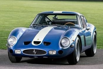 Ferrari in Blu Genziana (Ferrari Colors blog)