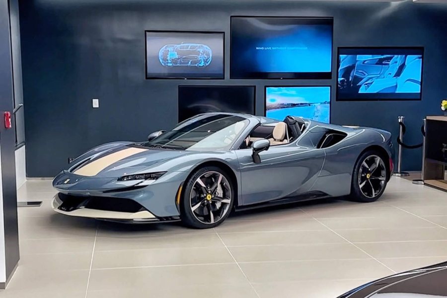 Ferrari in Blu Genziana Storico — SF90 Spider (ROSSOautomobili)