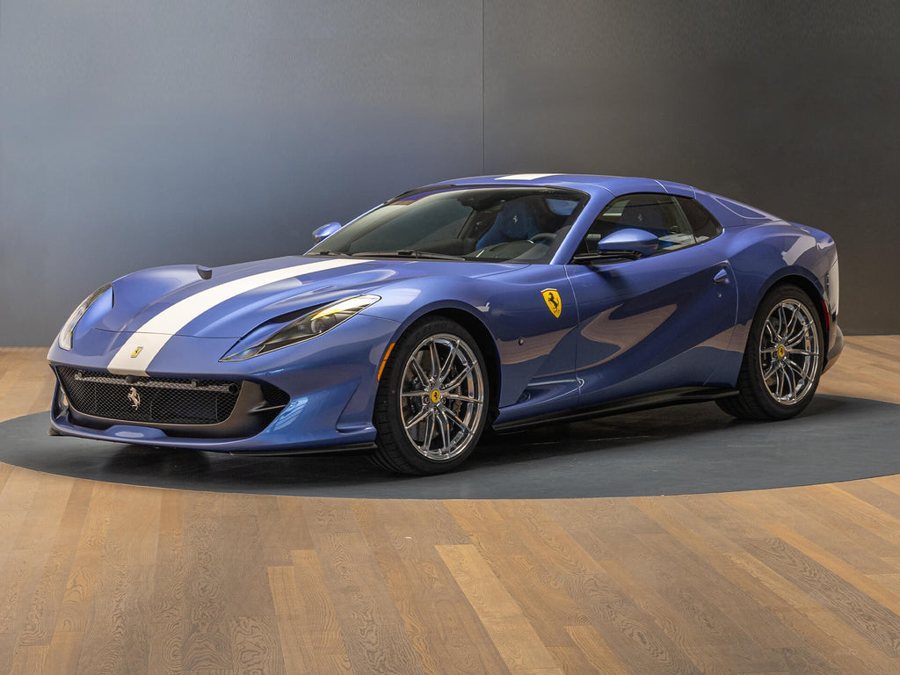 Ferrari in Blu Genziana Triplo Strato — 812 GTS (ROSSOautomobili)