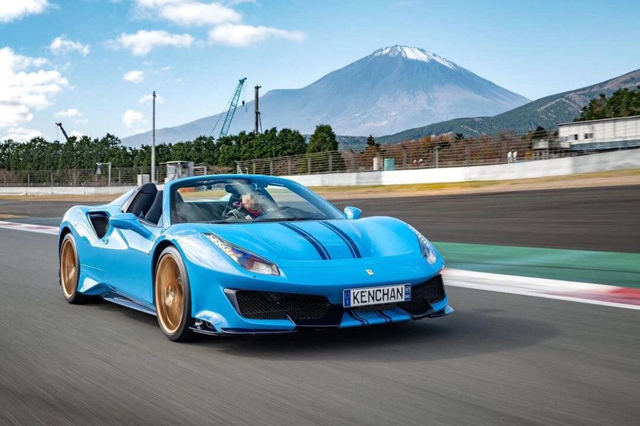 Ferrari in Blu Kenchan — 488 Pista Spider (ROSSOautomobili)