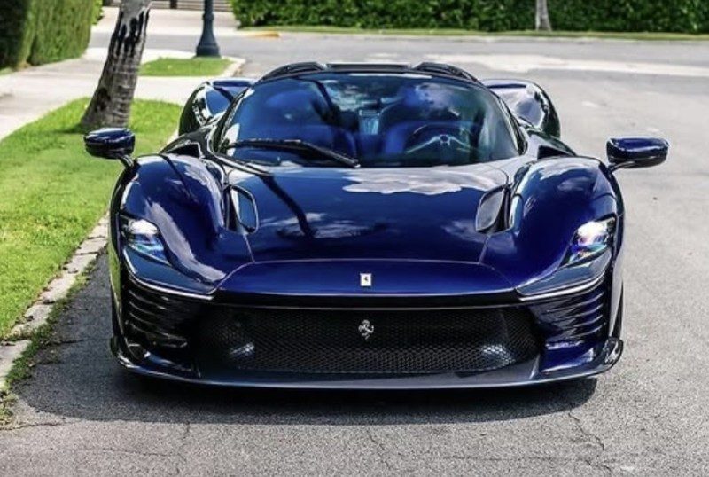 Ferrari in Blu Lucido Carbon (Ferrari Colors blog)