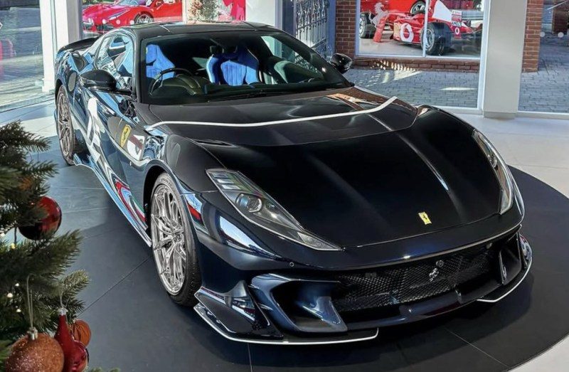 Ferrari in Blu Noble (Ferrari Colors blog)