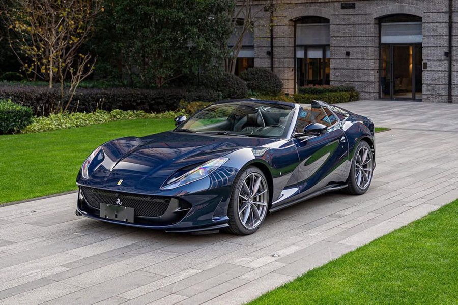 Ferrari in Blu Notte — 812 GTS (ROSSOautomobili)