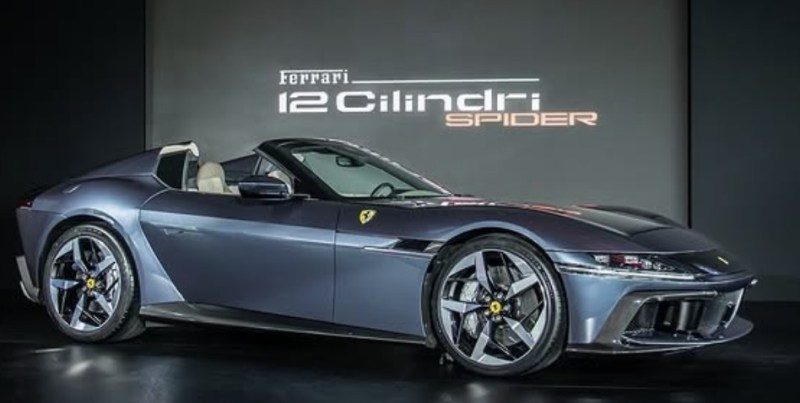 Ferrari in Blu Roma (Ferrari Colors blog)
