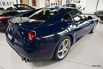 Ferrari in Blu Scuro (Ferrari Colors blog)