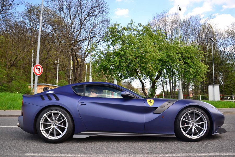 Ferrari in Blu Tour de France Opaco — F12tdf (ROSSOautomobili)
