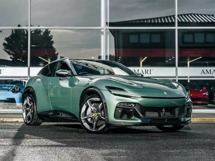 Ferrari in Verde Dora — Purosangue (carpaints.co)