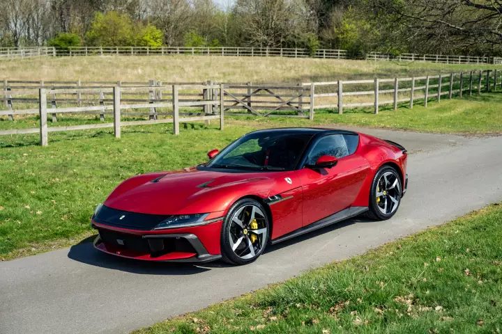 Ferrari in Rosso Imola — 12Cilindri (carpaints.co)