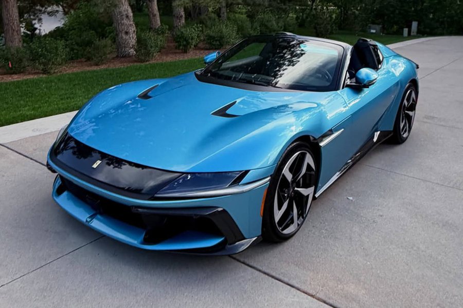 Ferrari in Electric Blue Met — 12Cilindri Spider 325431 (ROSSOautomobili)