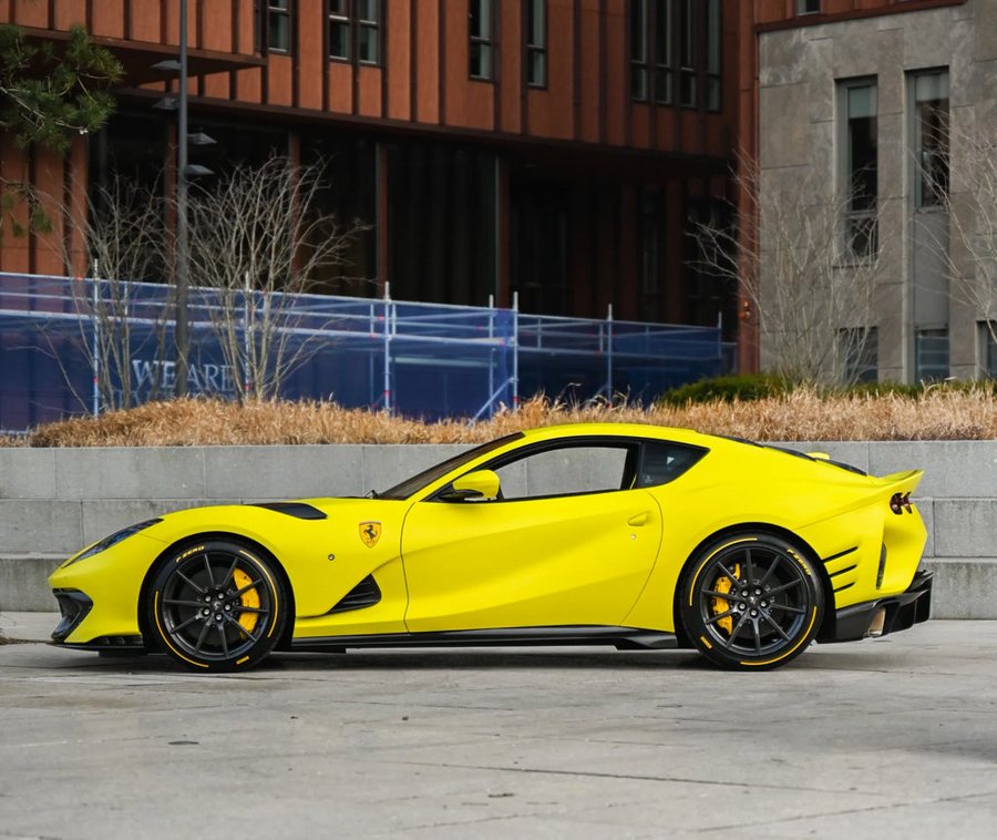 Ferrari in Giallo Kuramochi — 812 Competizione (ROSSOautomobili)