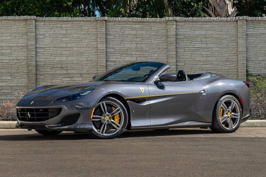 Ferrari in Grigio Fiabe — Portofino (ROSSOautomobili)